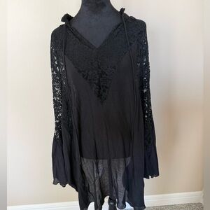 Umgee Black Floral Lace Top